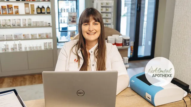 Mag.pharm. Susanne Falkensammer bedankt sich bei allen Apo Almtalern! 