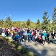 Über 50 Teilnehmer besuchten auf Einladung der KEM Traunstein und KEM Vöckla-Ager den Windpark Sternwald