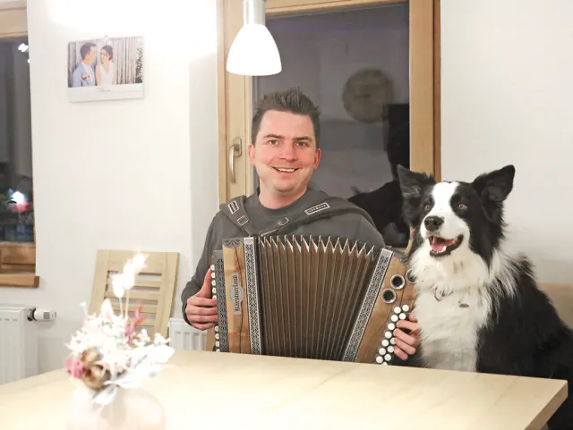 Mario Kramesberger und Hund Buddy 