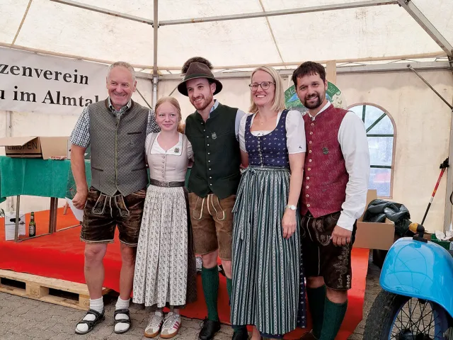 Neben dem sportlichen Wettbewerb stand auch die Geselligkeit im Mittelpunkt. 